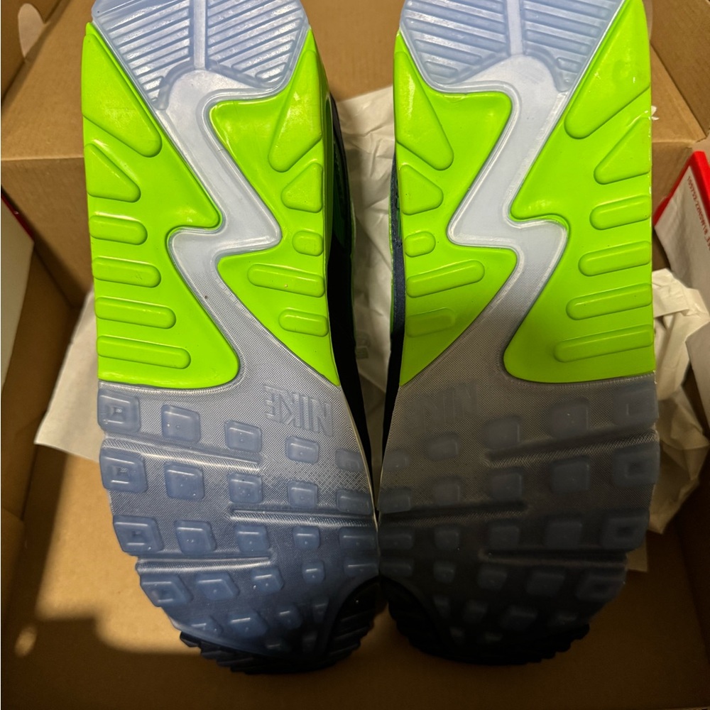 AirMax Seahawks Nike Men’s Shoes - Picture 2 of 4